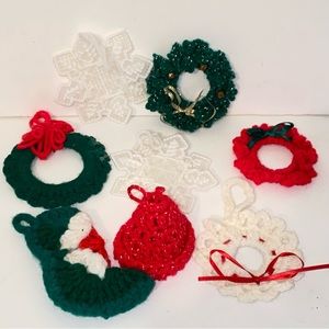 Vintage Handmade Crochet Christmas Ornaments Pins Wreaths Canvas Snowflakes 8pcs